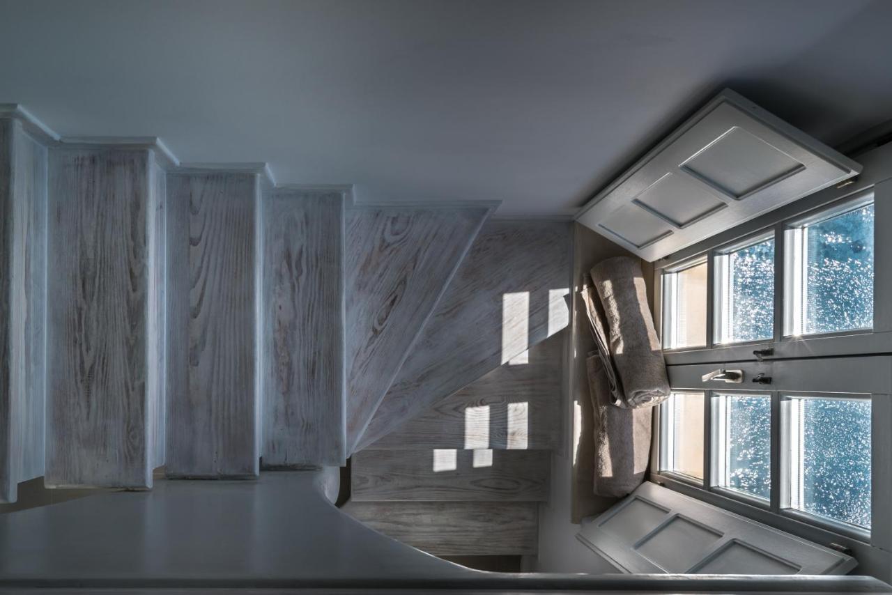 Nefeles Luxury Suites Фіра Екстер'єр фото